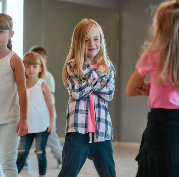 Kinder tanzen Hip Hop
