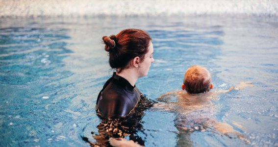 Schwimmen lernen für Kinder bei Aquabell in München