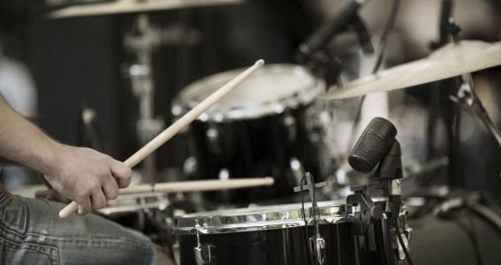 Schlagzeugunterricht für Jugendliche