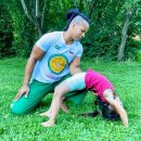 Capoeira-Kurs für Kinder bei Guarana Brasil Kind macht Capoeira mit Trainer