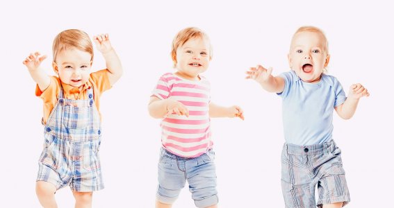 3 Babys versuchen zu gehen