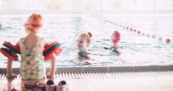 Schwimmunterricht für Kinder