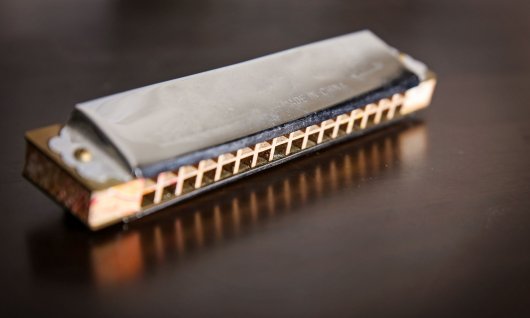 Liegende Mundharmonika