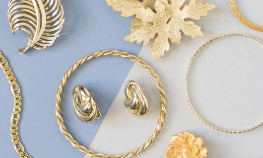 Vintage Schmuck Stücke 