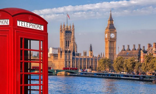 Big Ben und rote Telefonzelle 