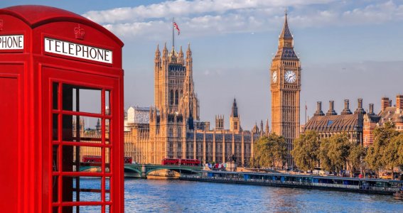 Big Ben und rote Telefonzelle 