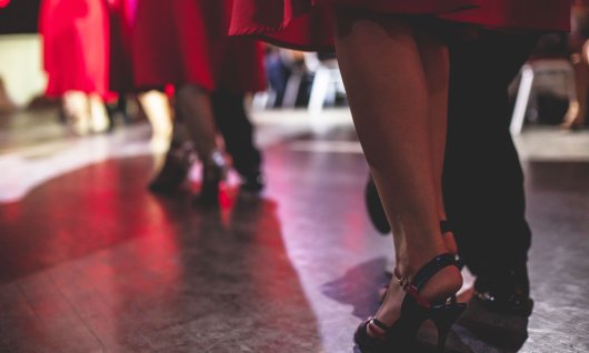 Paar tanzt
