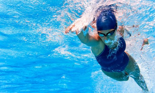 Richtig kraulen lernen im Schwimmkurs