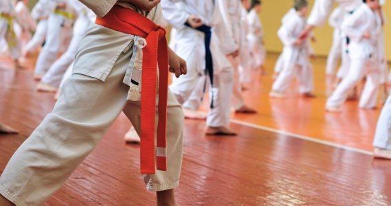 Oranger Gürtel in Karate