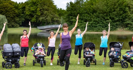 Fitnessübungen im Freien 