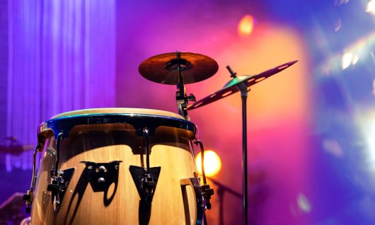 Musikinstrumente spielen Percussion für Kinder in München Schlagzeug und Trommeln