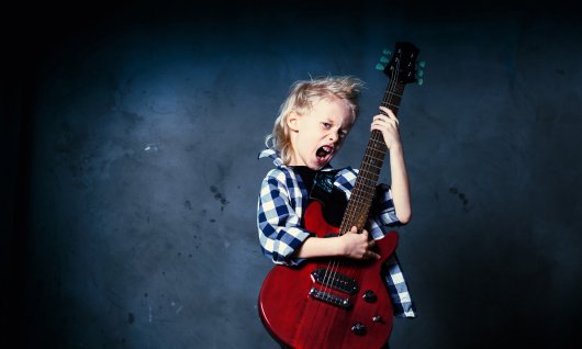 Bassunterricht für Kinder in München Bass spielen macht Spaß
