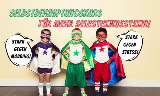 Kinder im Superheldenumhang