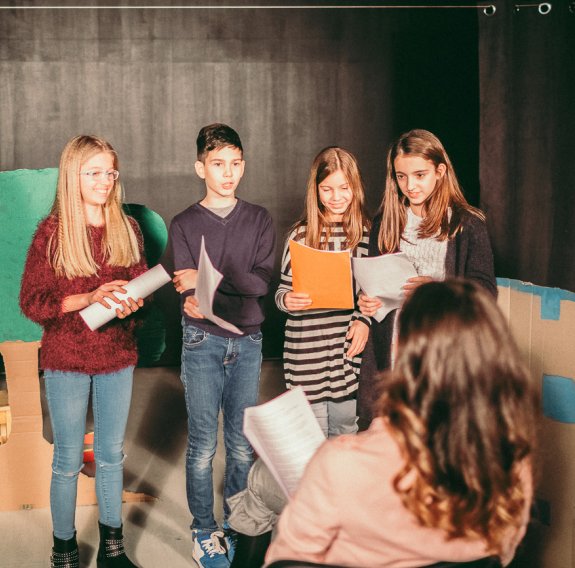 Kinder im Schauspielkurs