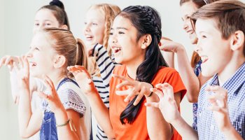 Kinder im Schauspielkurs