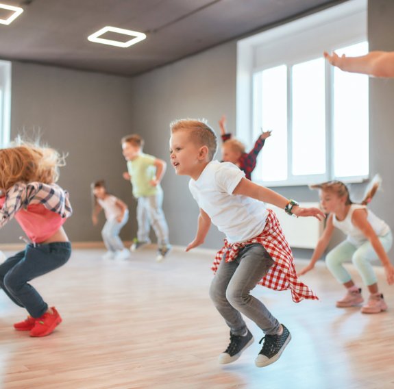 Kinder tanzen House im Kurs