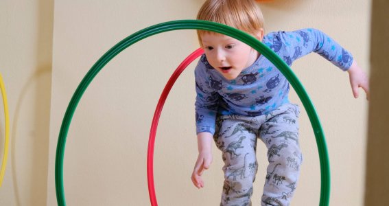 Kleinkindturnen mit Erwachsene | Kinder 2 - 3 Jahre | Fürsten­ried West