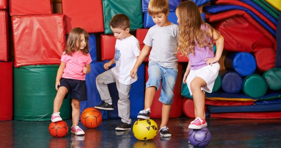 Fußballkurs: Eltern-Kind-Angebot | Eltern mit Kindern 2-5 Jahre |  Leverkusen-Bergfried