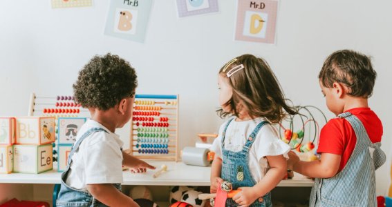 English Fun & Games Toddlers / English Playgroup | Kinder 2-3 Jahre | Königsdorf