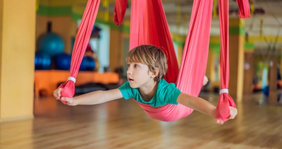 Flying Monster Aerial Yoga | Kinder 8-14 Jahre | Pempelfort
