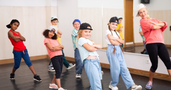 Breakdance & Akrobatik KIDS Mittelstufe | 6  - 12 Jahre | Allach-Untermenzing