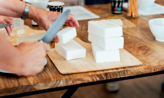 Naturseifen selber sieden | Erwachsene | Lövenich