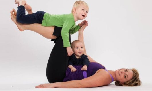 Fitness Kurs: Ganzkörper-Fitness für Mütter | Mamas | Online