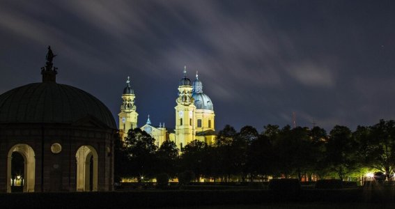 Das Spiel: Jagd durch die Zeit | Zeitreise-Rallye | 10  - 99 Jahre | München