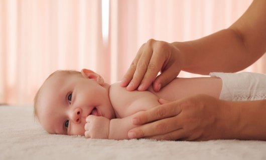 Babymassagekurs | 0  - 6 Monate | Eichlinghofen Babymassagekurs | 0  - 6 Monate | Eichlinghofen