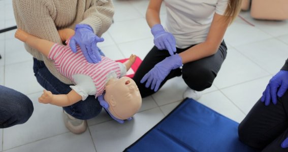 Erste-Hilfe-Kurs am Babys und Kinder | Eltern | Eichlinghofen