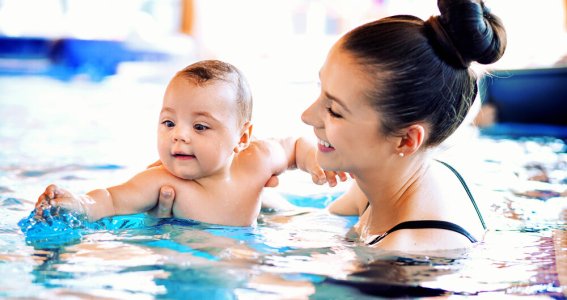 Eltern-Kind-Schwimmen Wochenendspecial | 4  - 6 Monate | Oberföhring