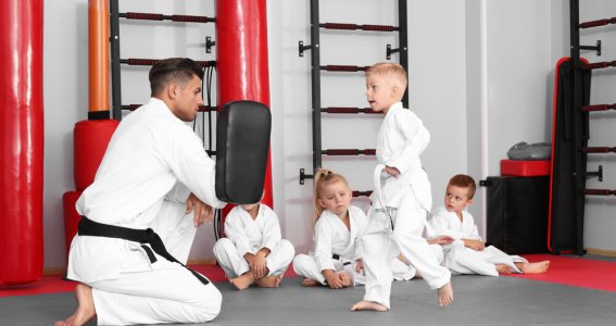 Kampfsport: Captain Black Belt | 2  - 6 Jahre | Mitte