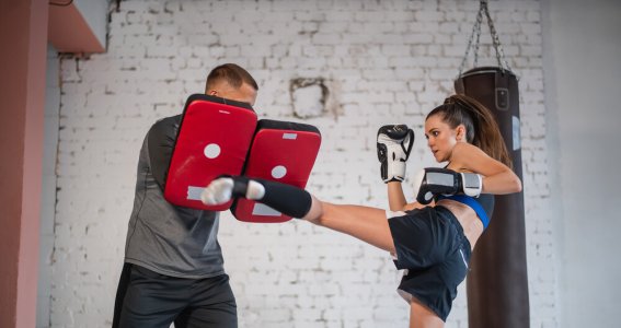 Kampfsport: Kickboxen | Erwachsene | Mitte