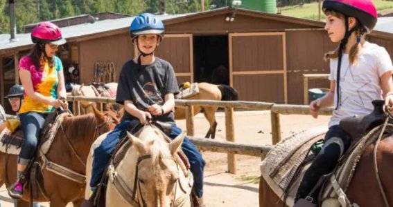 Survivalcamp auf der Ranch mit Reitunterricht | 6  - 15 Jahre | Hambach