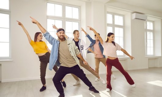 Movement Class by Nastya | Erwachsene | Moosach