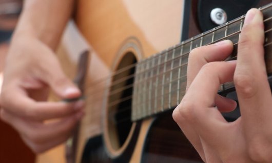 Gitarrenunterricht: Gezupft - Fingerstyle | 13  - 18 Jahre | Gronau
