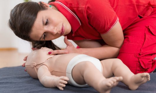 Erste Hilfe für Babys und Kinder Kurse | Erwachsene | Maxvorstadt