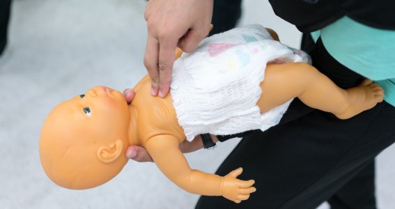 Erste Hilfe für Babys und Kinder Kurse | Erwachsene | Fürstenfeldbruck
