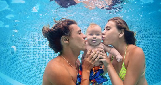 Pfingstferien: Babyschwimmen mit 2 Begleitungen | 4  - 6 Monate | Pasing-Obermenzing