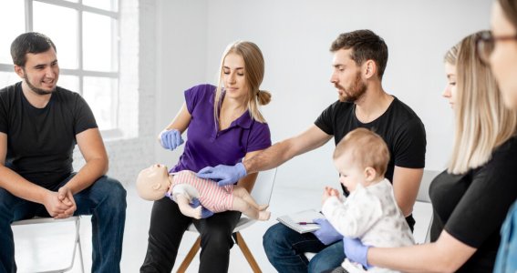 Erste Hilfe für Babys und Kinder Kurse | Erwachsene | Trudering-Riem