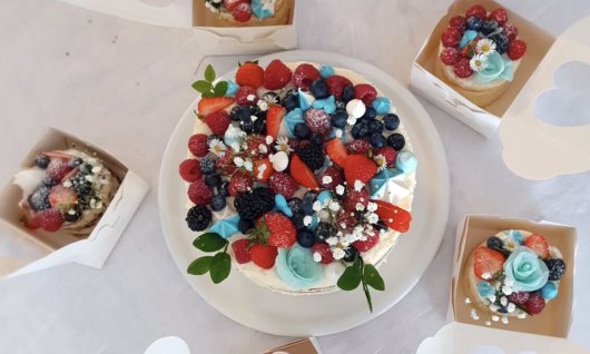 Mini-Tortenkurs "Naked Cakes" | 12  - 18 Jahre | Schwanthalerhöhe