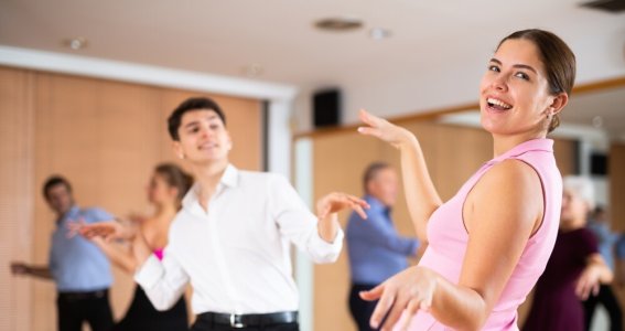 Salsa Cubana: Rueda de Casino Beginner Workshop | Erwachsene | München