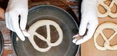 Bayrischer Backkurs: Brezen & Weißwurstfrühstück | Erwachsene | Schwanthalerhöhe