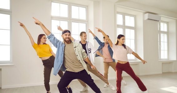 Tanzkurs : Quickstep Sprünge  | Erwachsene | Maxvorstadt