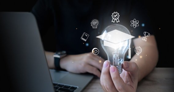 Künstliche Intelligenz Kompetenz für den Arbeitsp | Erwachsene | Online