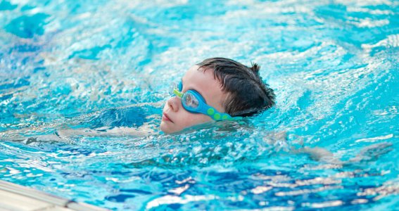 Sommerferien Schwimmkurs: Level 5 Technik | 4  - 12 Jahre | Au-Haidhausen