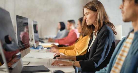 Künstliche Intelligenz Verschiedene Systeme | Erwachsene | Moosach