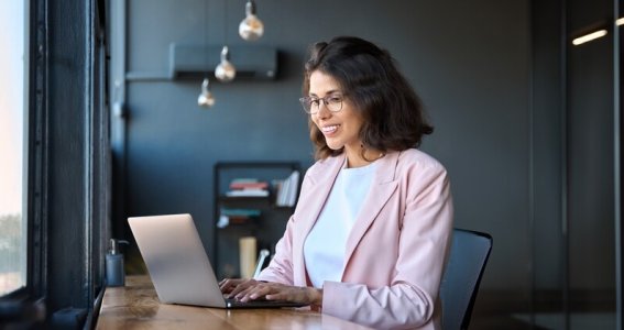 Künstliche Intelligenz: Erste Schritte mit ChatGPT | Erwachsene | Online