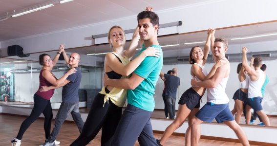 Salsa Refresher Kurs Intermediate 1 + 2 | Erwachsene | München