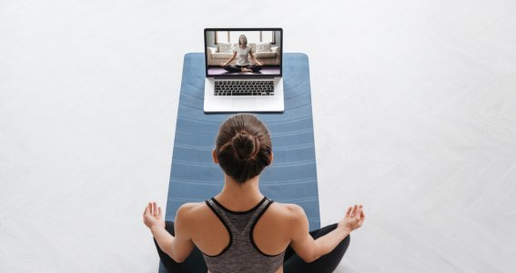 90 Minuten Yoga | Erwachsene | Online